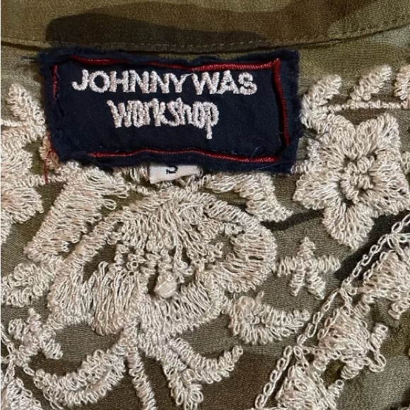 Johnny Was ,workshop,camouflage , embroidered blouse, size Small - Picture 10 of 11